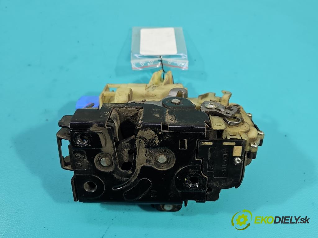 Vw Transporter T5 2003-2015 1.9 tdi 84KM manual 62 kW 1896 cm3 5- zámek přední pravý 3B1837016CC