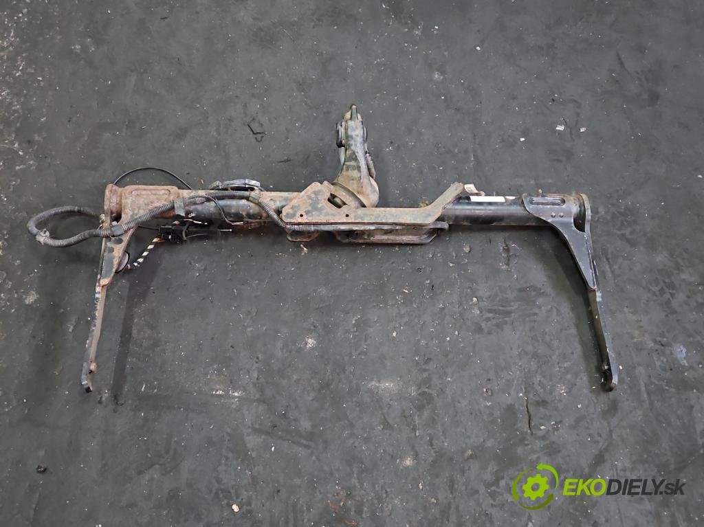 Vw Golf VII 2012-2020 1.4 TSI 150 hp automatic 110 kW 1395 cm3 5- oko tažné  (Tažné zařízení)