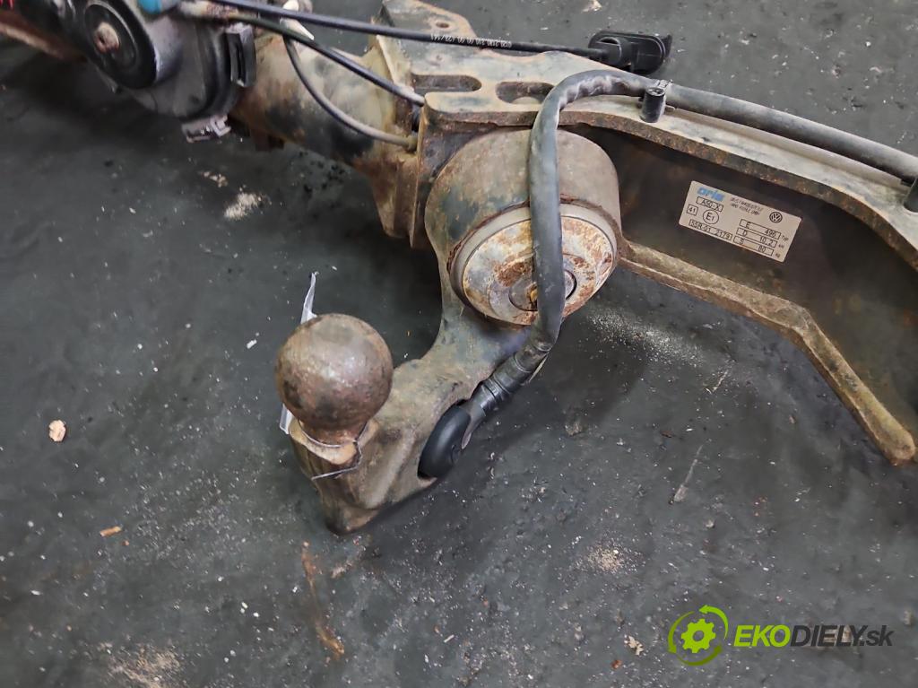 Vw Golf VII 2012-2020 1.4 TSI 150 hp automatic 110 kW 1395 cm3 5- oko tažné  (Tažné zařízení)