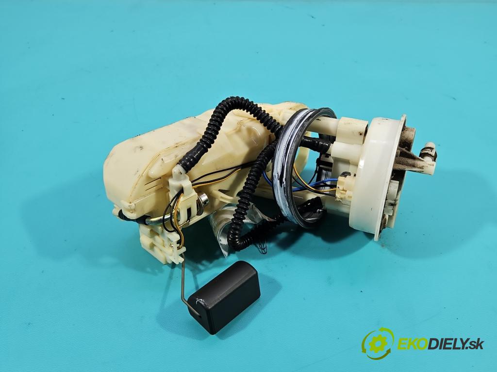 Honda Civic VII 2000-2006 1.4 16V 90 hp manual 66 kW 1396 cm3 3- čerpadlo paliva 17708-S5A-941
