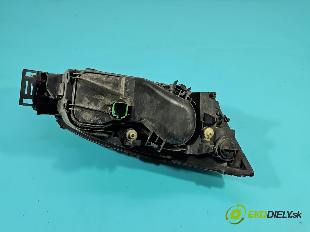 Ford Mondeo Mk3 2000-2007 1.8b 125 HP manual 92 kW 1798 cm3 4- Reflektor: ľavý 1S71-13006-AJ (Kľučka dverí ostatné)