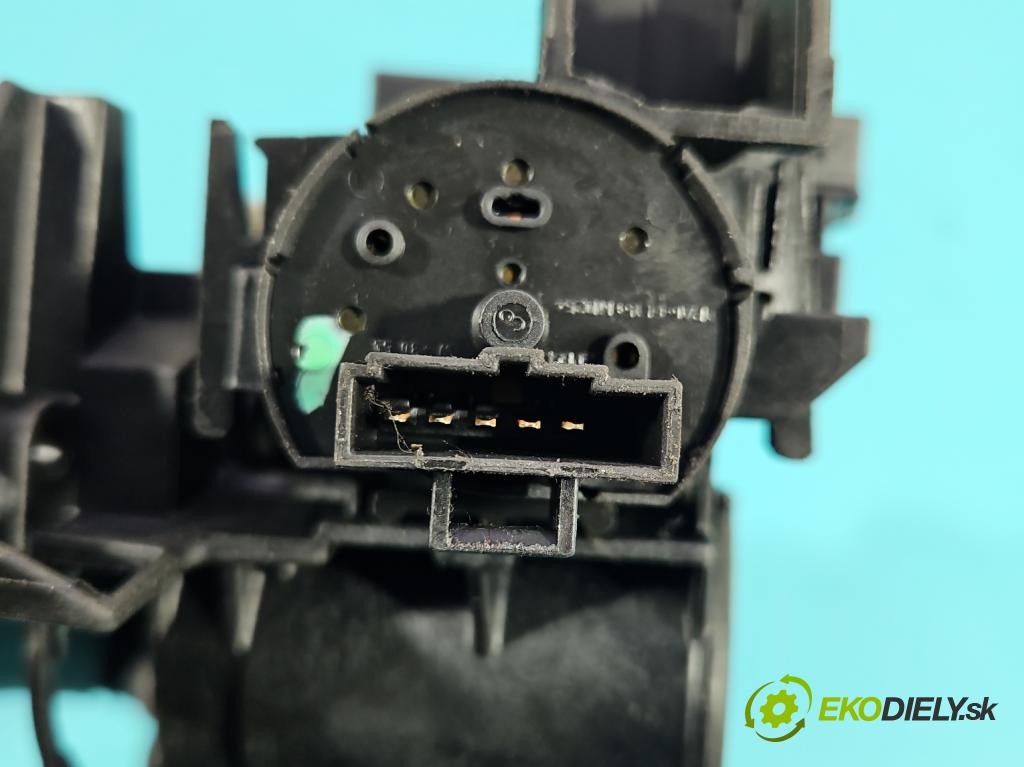 Opel Corsa C 2000-2006 1.2 16V 80 HP manual 59 kW 1229 cm3 3- riadiaca jednotka motora 0261208253