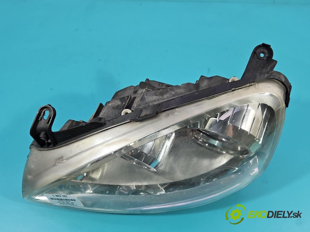 Opel Corsa C 2000-2006 1.2 16V 80 HP manual 59 kW 1229 cm3 3- Reflektor: ľavý 0096726 (Kľučka dverí ostatné)