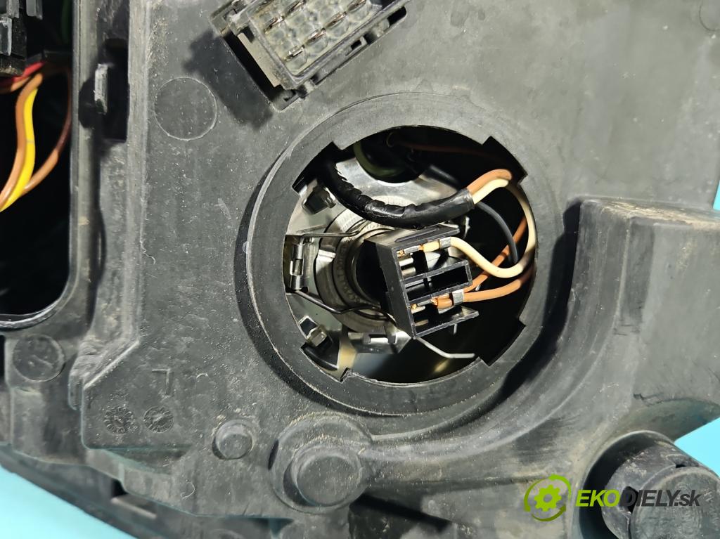 Opel Corsa C 2000-2006 1.2 16V 80 HP manual 59 kW 1229 cm3 3- Reflektor: ľavý 0096726 (Kľučka dverí ostatné)