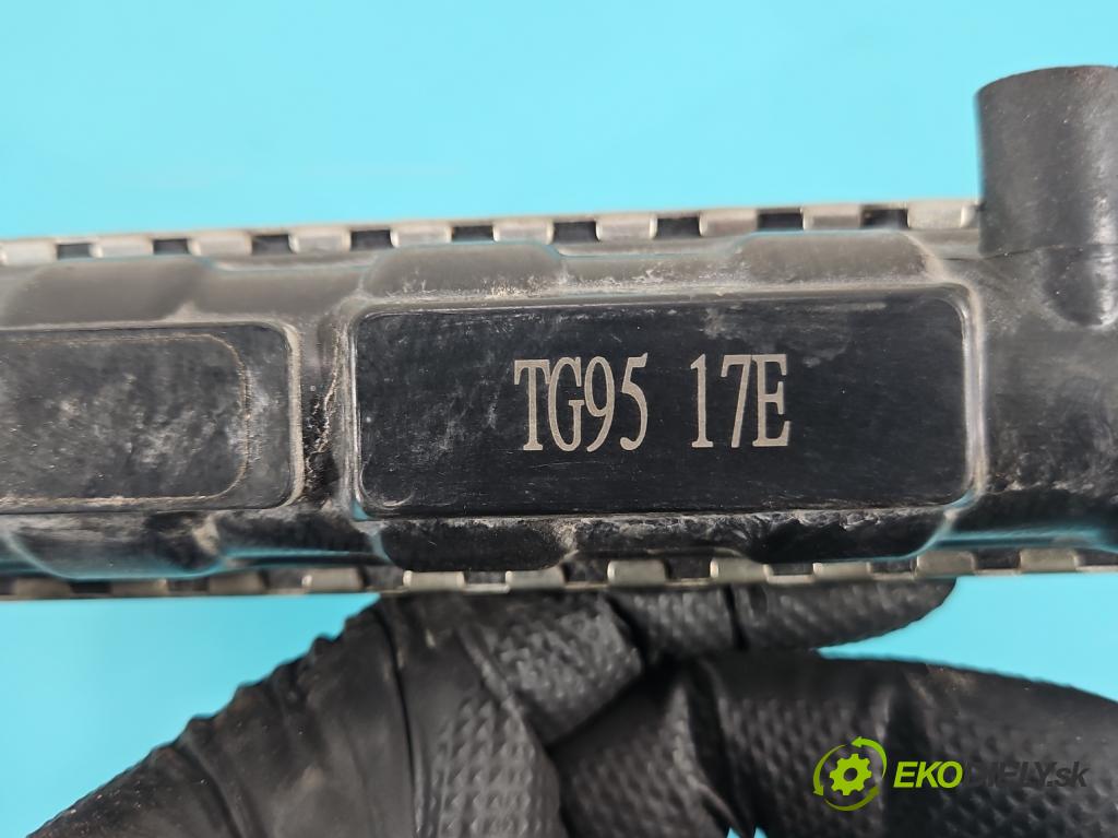 Skoda Fabia I 1999-2007 1.4 mpi 68 hp manual 50 kW 1397 cm3 4- Chladič vody  (Vodní chladič)