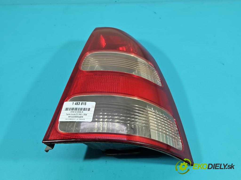 Toyota Corolla E12 2001-2009 1.6 vvti 110 HP manual 81 kW 1598 cm3 5- svetlo / reflektor zadné pravé  (Kľučka dverí ostatné)