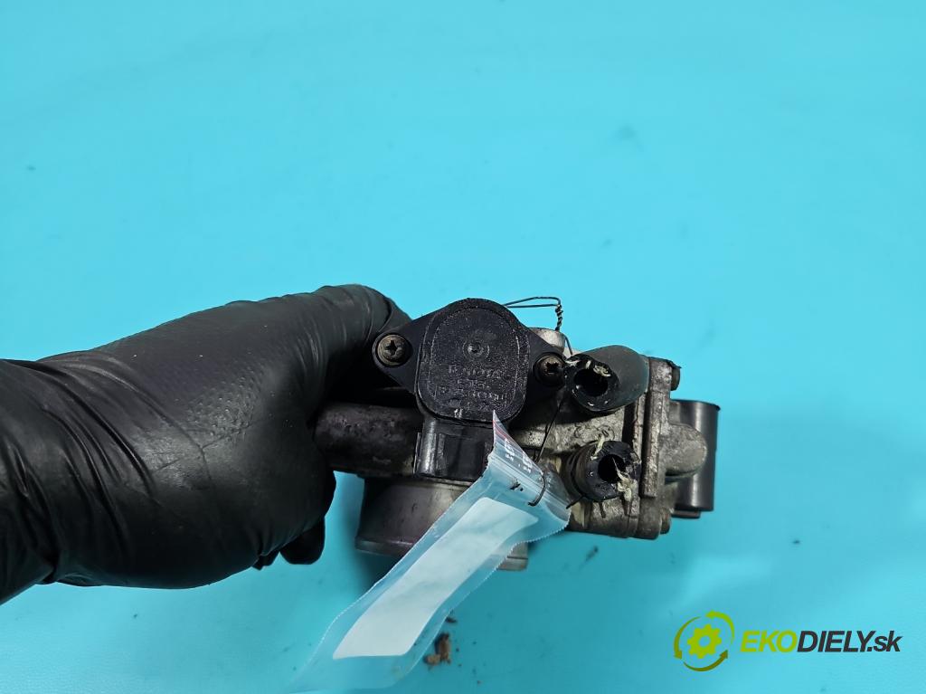 Toyota Corolla E12 2001-2009 1.6 vvti 110 HP manual 81 kW 1598 cm3 5- klapka 22210-0D090 (Škrtiaca klapka)