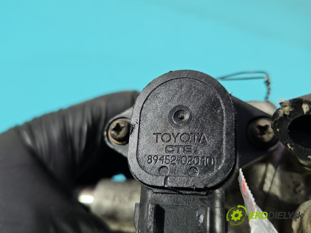 Toyota Corolla E12 2001-2009 1.6 vvti 110 HP manual 81 kW 1598 cm3 5- klapka 22210-0D090 (Škrtiaca klapka)