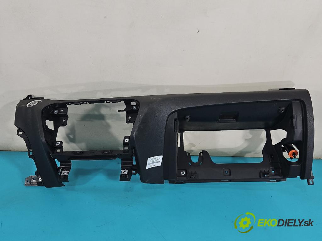 Hyundai Tucson III 2015-2020 2.0 crdi 136hp automatic 100 kW 1999 cm3 5- kryt plastová 84761-D3100