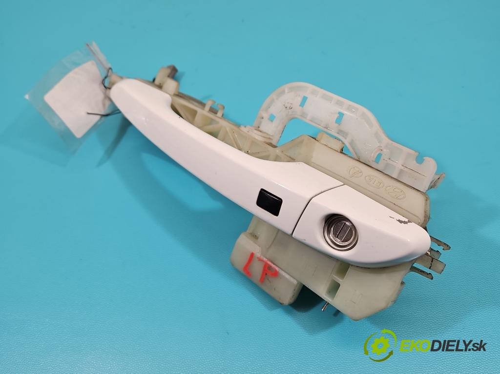 Hyundai Tucson III 2015-2020 2.0 crdi 136 HP automatic 100 kW 1999 cm3 5- rukoväť predné ľavé mimo:  (Kľučka dverí vonkajšia predná ľavá)