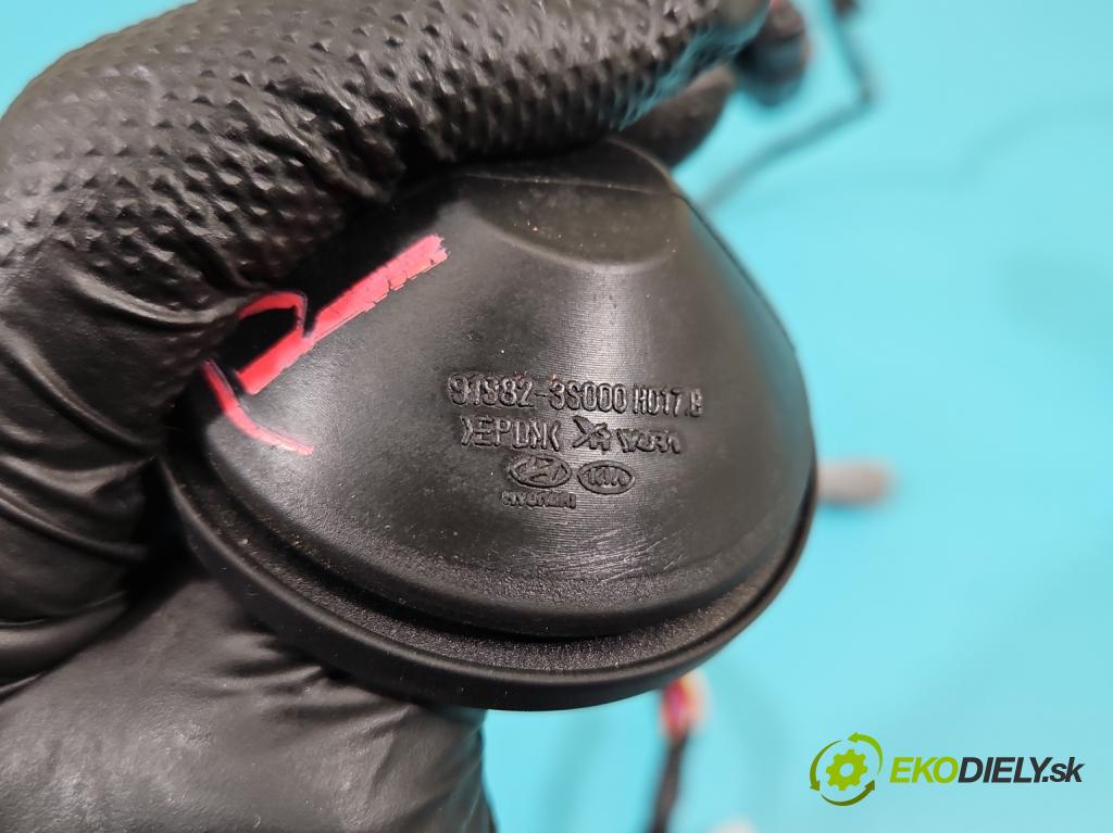 Hyundai Tucson III 2015-2020 2.0 crdi 136 HP automatic 100 kW 1999 cm3 5- Zväzok: dvere predné pravých 91610-D3010