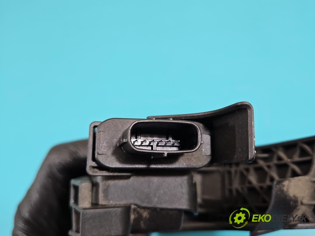 Hyundai Tucson III 2015-2020 2.0 crdi 136hp automatic 100 kW 1999 cm3 5- pedal plyn: potenciometr: 324144-00