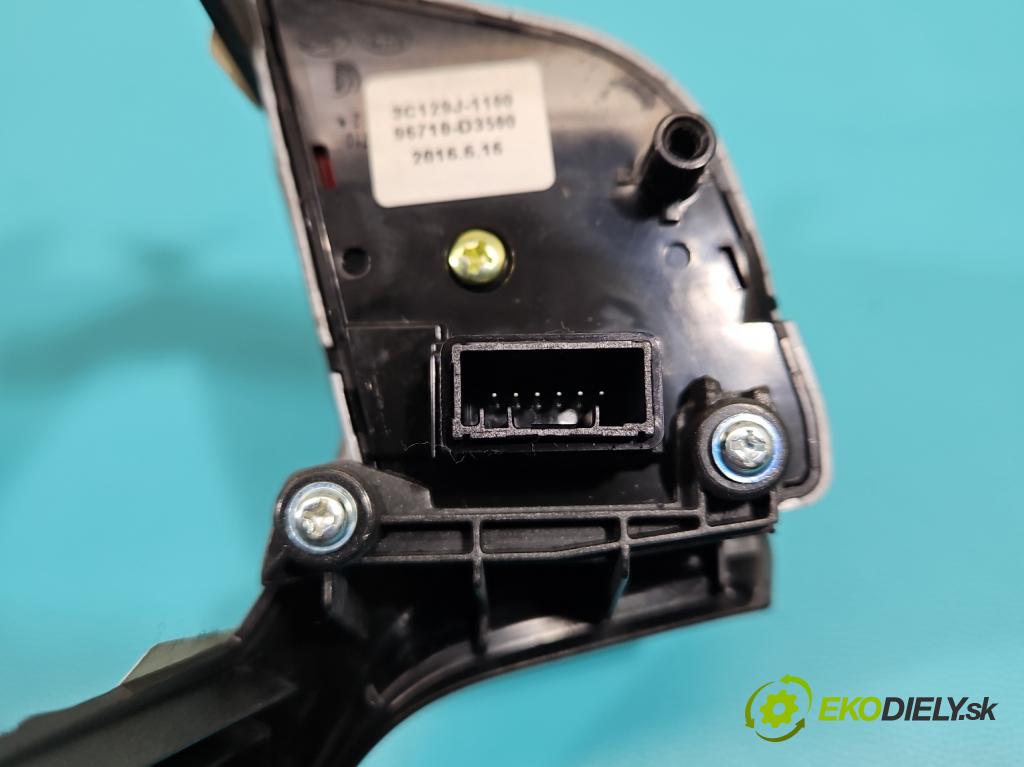 Hyundai Tucson III 2015-2020 2.0 crdi 136 HP automatic 100 kW 1999 cm3 5- prepínač multifunkční: řízení: 56100-D3930 (Prepínacie páčky pod volantom)