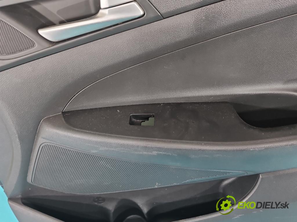 Hyundai Tucson III 2015-2020 2.0 crdi 136hp automatic 100 kW 1999 cm3 5- Tapacír: dveře přední pravé