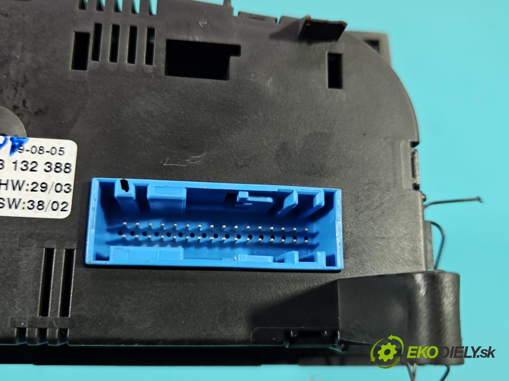 Opel Meriva A 2002-2010 1.8 16v 125 HP automatic 92 kW 1796 cm3 5- panel kúrenia 013132388