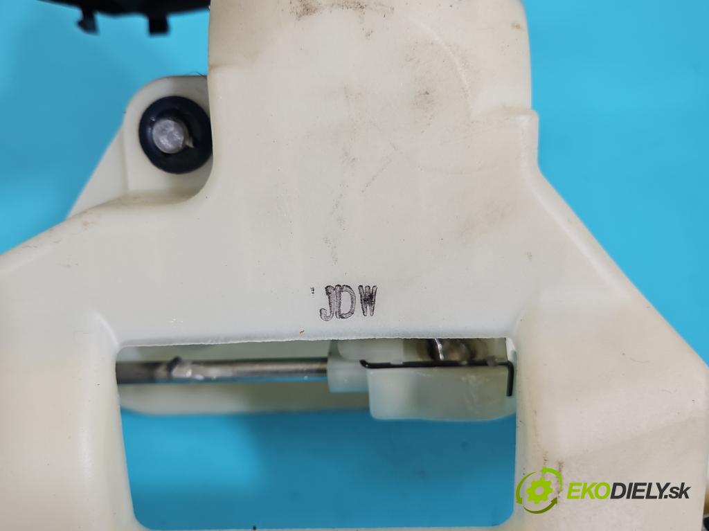 Hyundai Elantra V 2010-2016 1.6 GDI 132  HP manual 97 kW 1591 cm3 4- Páka: Změny: stupeň,rýchlosť  (Rýchlostná páka (kulisa))