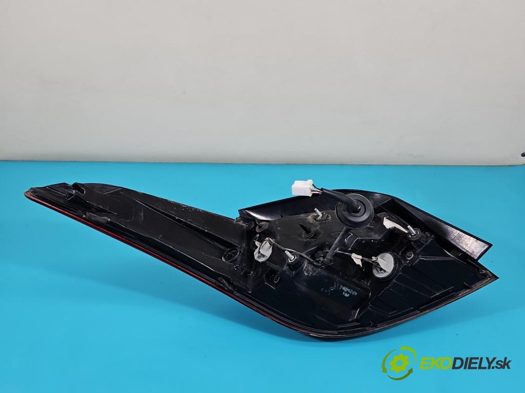 Hyundai Elantra V 2010-2016 1.6 GDI 132  HP manual 97 kW 1591 cm3 4- svetlo / reflektor zadné pravé 92402-3X2 (Kľučka dverí ostatné)