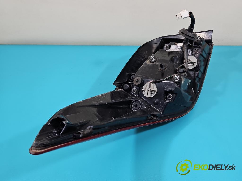 Hyundai Elantra V 2010-2016 1.6 GDI 132  HP manual 97 kW 1591 cm3 4- svetlo / reflektor zadné pravé 92402-3X2 (Kľučka dverí ostatné)