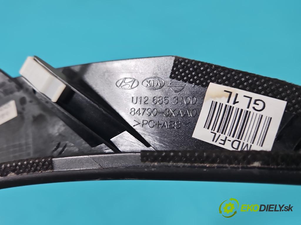 Hyundai Elantra V 2010-2016 1.6 GDI 132  HP manual 97 kW 1591 cm3 4- Mřížka: kúrenia stredová U126853100 (Mriežka kúrenia (fukár))