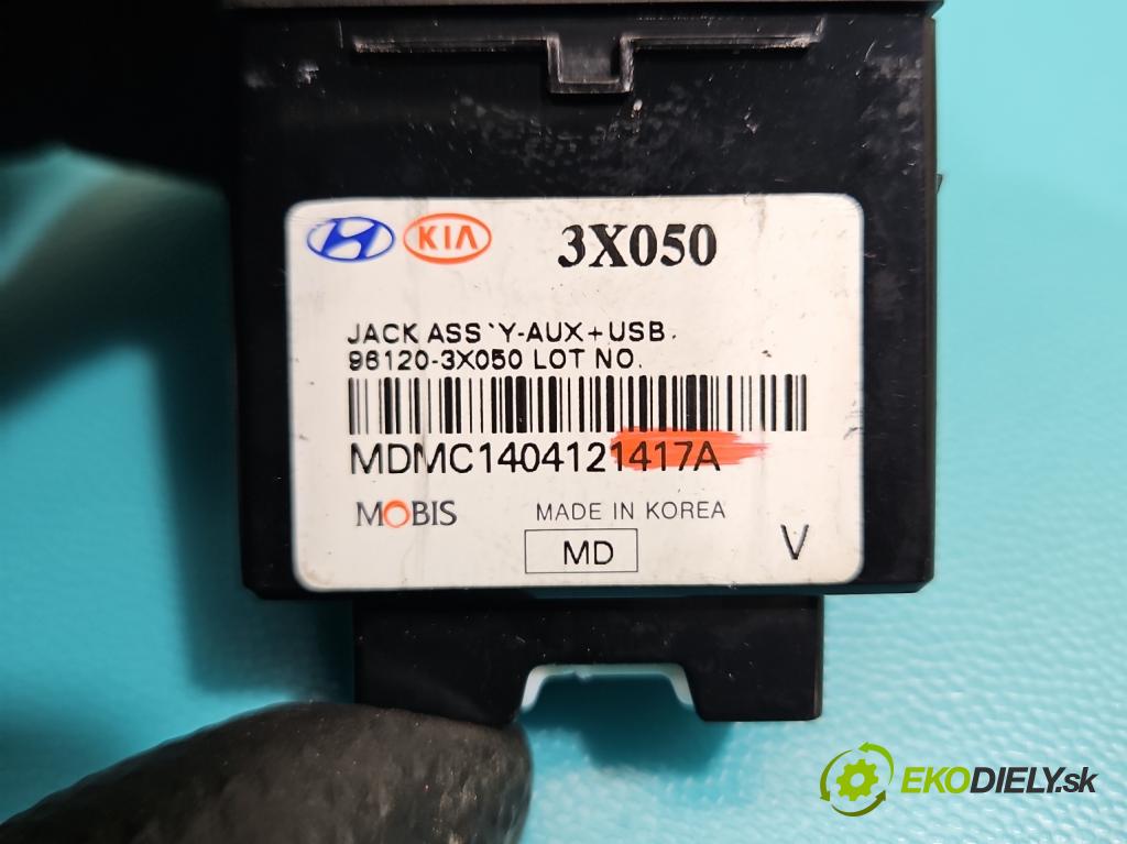 Hyundai Elantra V 2010-2016 1.6 GDI 132 hp manual 97 kW 1591 cm3 4- zásuvka USB 96120-3X050