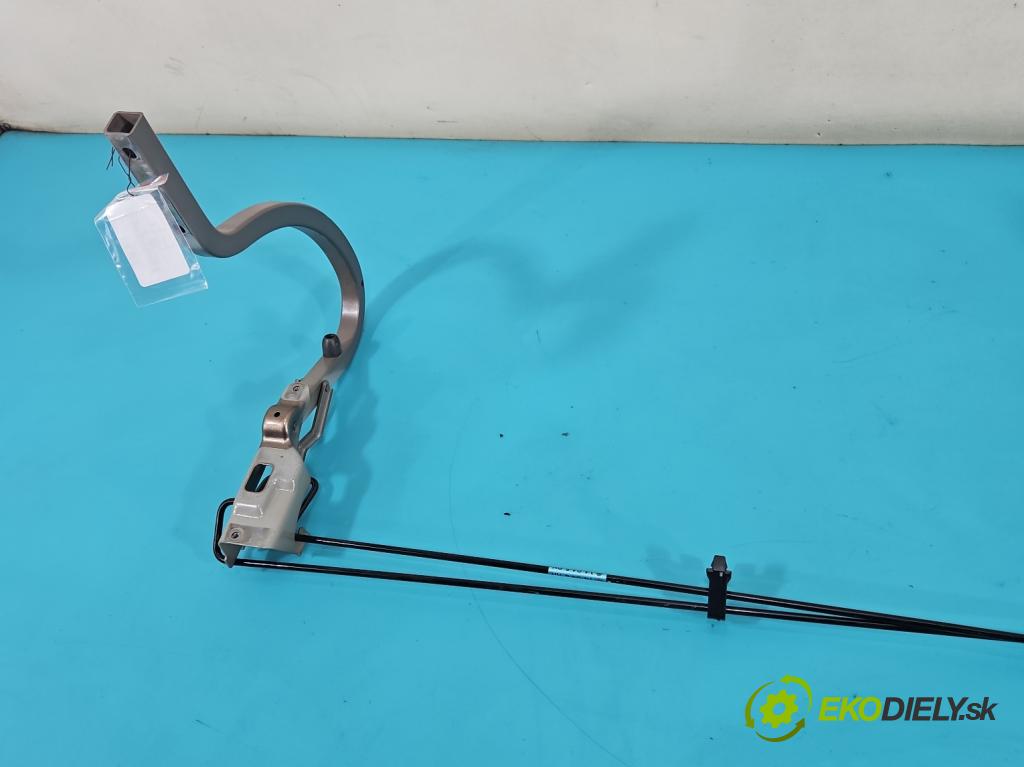 Hyundai Elantra V 2010-2016 1.6 GDI 132  HP manual 97 kW 1591 cm3 4- Závěs: kufrové dvere zadné