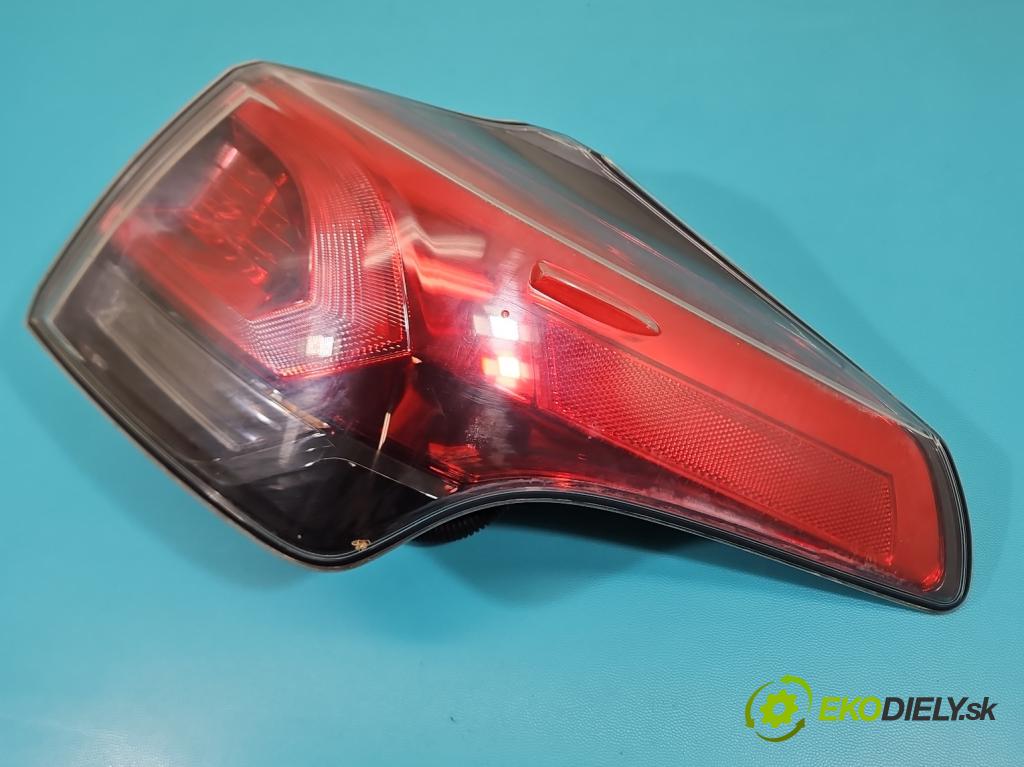 Toyota Rav4 IV 2013-2018 2.0 D4D 143 HP manual 105 kW 1995 cm3 5- svetlo / reflektor zadné pravé 81550-42201 (Kľučka dverí ostatné)