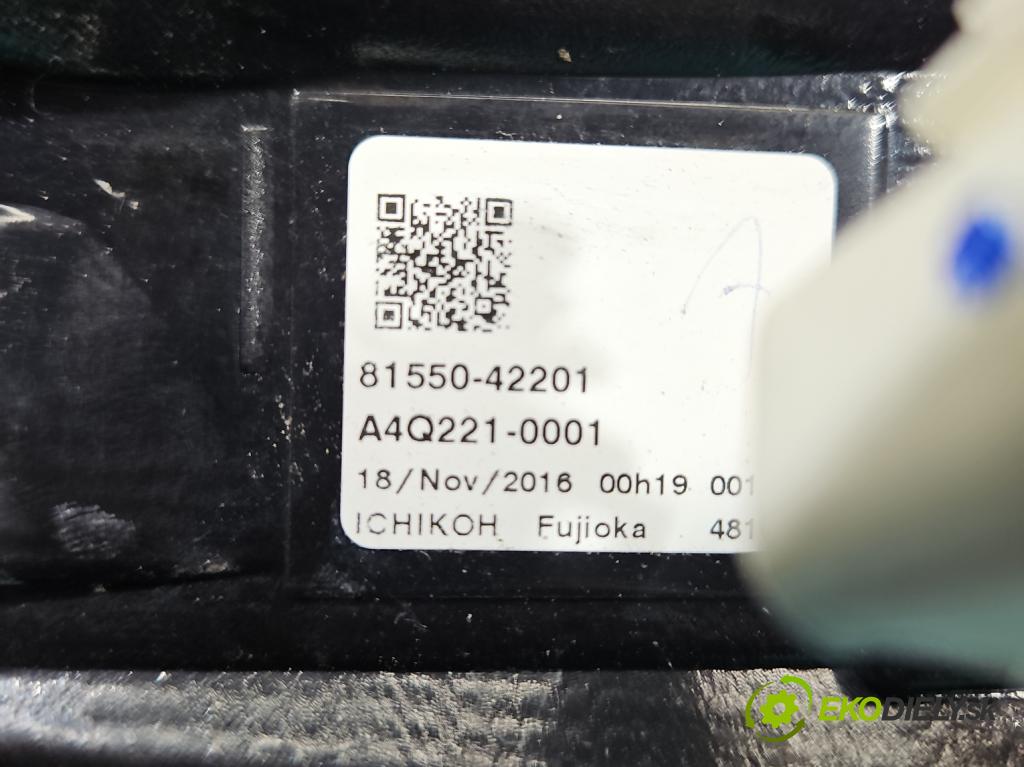 Toyota Rav4 IV 2013-2018 2.0 D4D 143 HP manual 105 kW 1995 cm3 5- svetlo / reflektor zadné pravé 81550-42201 (Kľučka dverí ostatné)