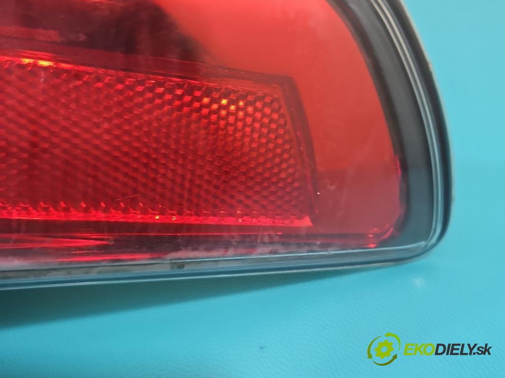 Toyota Rav4 IV 2013-2018 2.0 D4D 143 HP manual 105 kW 1995 cm3 5- svetlo / reflektor zadné pravé 81550-42201 (Kľučka dverí ostatné)