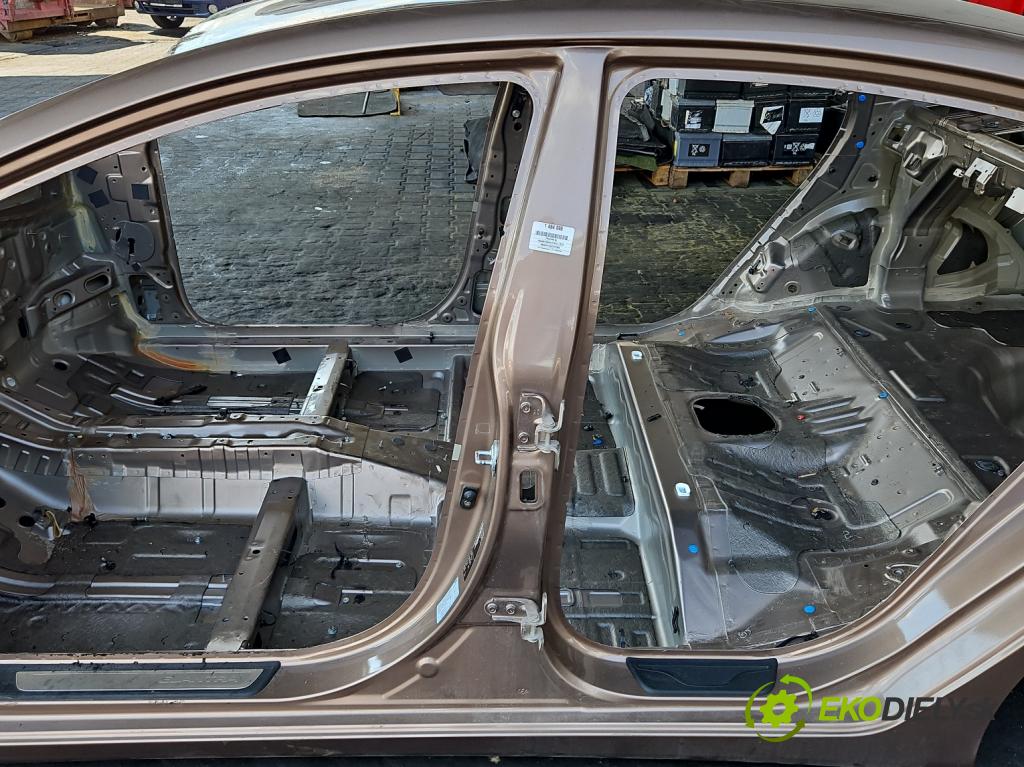 Hyundai Elantra V 2010-2016 1.6 GDI 132 hp manual 97 kW 1591 cm3 4- práh levý  (Karoserie ostatní)