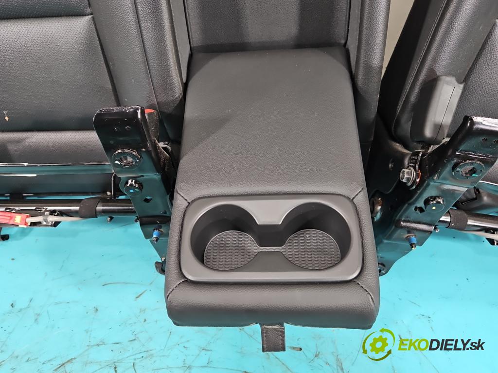 Hyundai Tucson III 2015-2020 2.0 crdi 136 HP automatic 100 kW 1999 cm3 5- Pohovka: zadné  (Sedadlo)