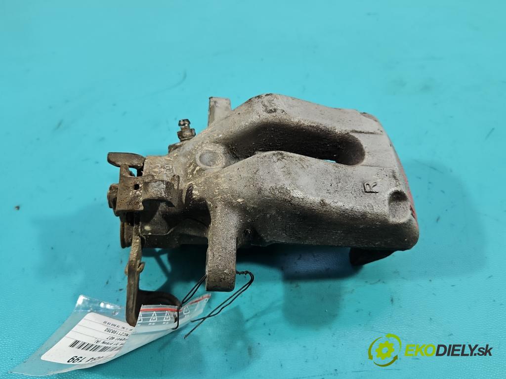 Peugeot 407 2.0 16V 140 HP manual 103 kW 1997 cm3 5- brzdič zadné pravý  (Kľučka dverí ostatné)