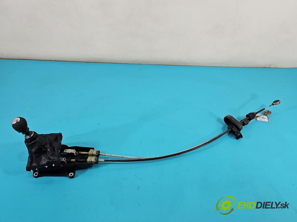 Opel Vectra C 2002-2008 1.9 cdti 120 HP manual 88 kW 1910 cm3 5- Páka: Změny: stupeň,rýchlosť 013106476 (Rýchlostná páka (kulisa))