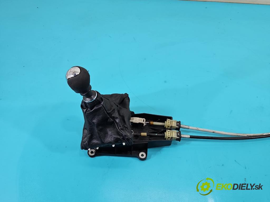 Opel Vectra C 2002-2008 1.9 cdti 120 hp manual 88 kW 1910 cm3 5- kulisa změny stupňová 013106476 (Řadicí páka (kulisa) )