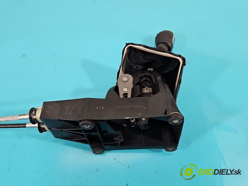 Opel Vectra C 2002-2008 1.9 cdti 120 hp manual 88 kW 1910 cm3 5- kulisa změny stupňová 013106476 (Řadicí páka (kulisa) )