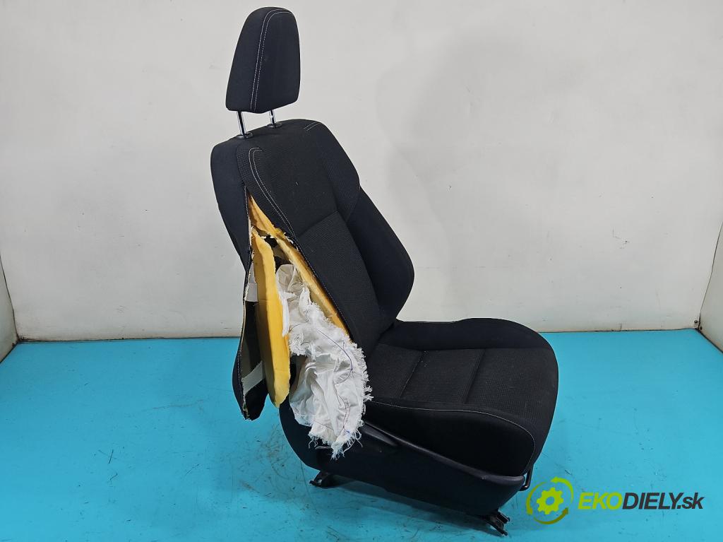 Toyota Rav4 IV 2013-2018 2.0 D4D 143 HP manual 105 kW 1995 cm3 5- Sedačka pravý  (Sedadlo)
