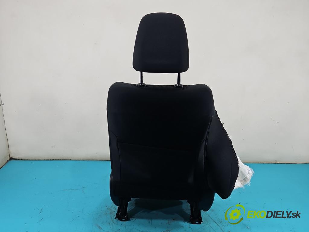 Toyota Rav4 IV 2013-2018 2.0 D4D 143 HP manual 105 kW 1995 cm3 5- Sedačka pravý  (Sedadlo)