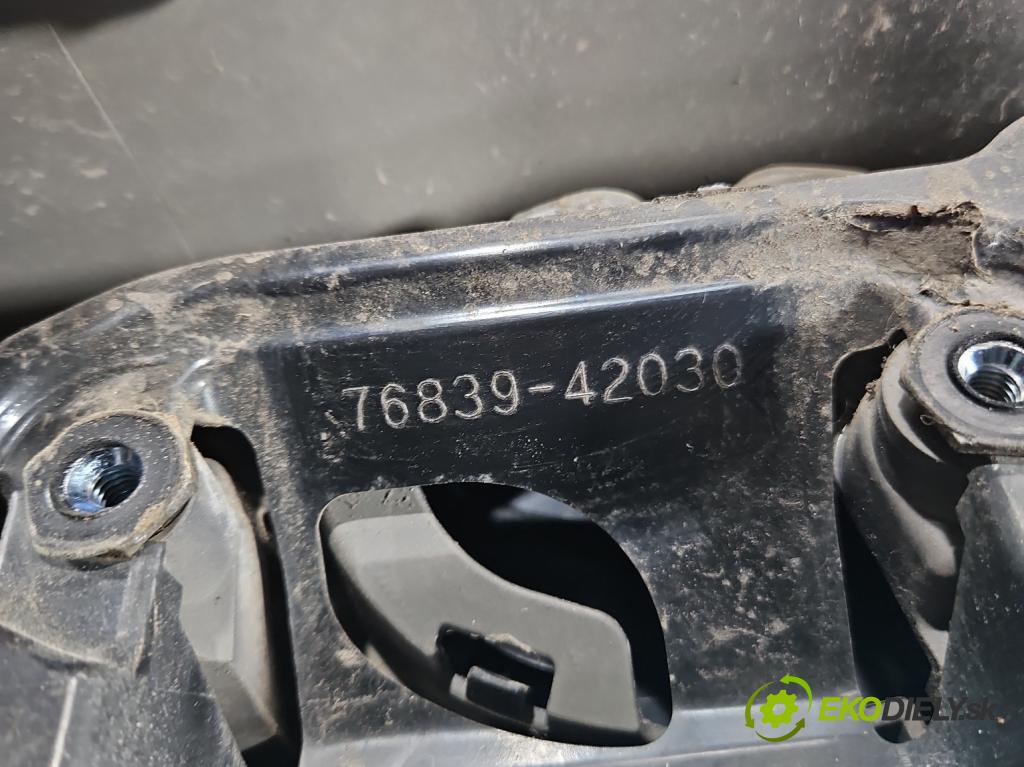 Toyota Rav4 IV 2013-2018 2.0 D4D 143 hp manual 105 kW 1995 cm3 5- zaslepka: zadní 76839-42030
