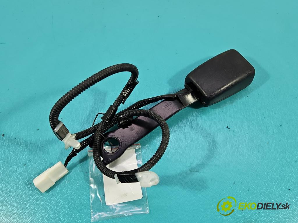 Toyota Rav4 IV 2013-2018 2.0 D4D 143 HP manual 105 kW 1995 cm3 5- pas bezpečnosť: predné ľavý 