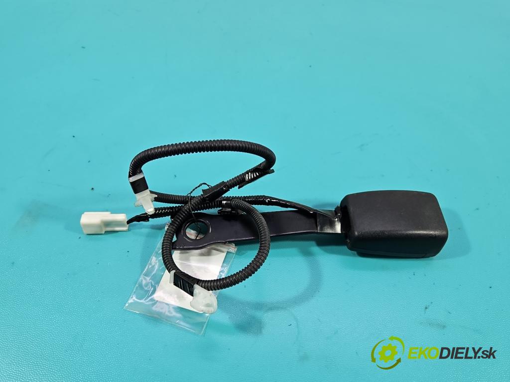 Toyota Rav4 IV 2013-2018 2.0 D4D 143 HP manual 105 kW 1995 cm3 5- pas bezpečnosť: predné ľavý