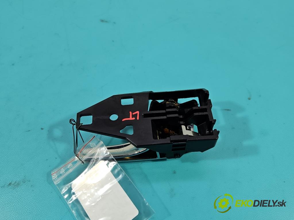 Toyota Rav4 IV 2013-2018 2.0 D4D 143 HP manual 105 kW 1995 cm3 5- rukoväť uvnitř: zadné ľavé