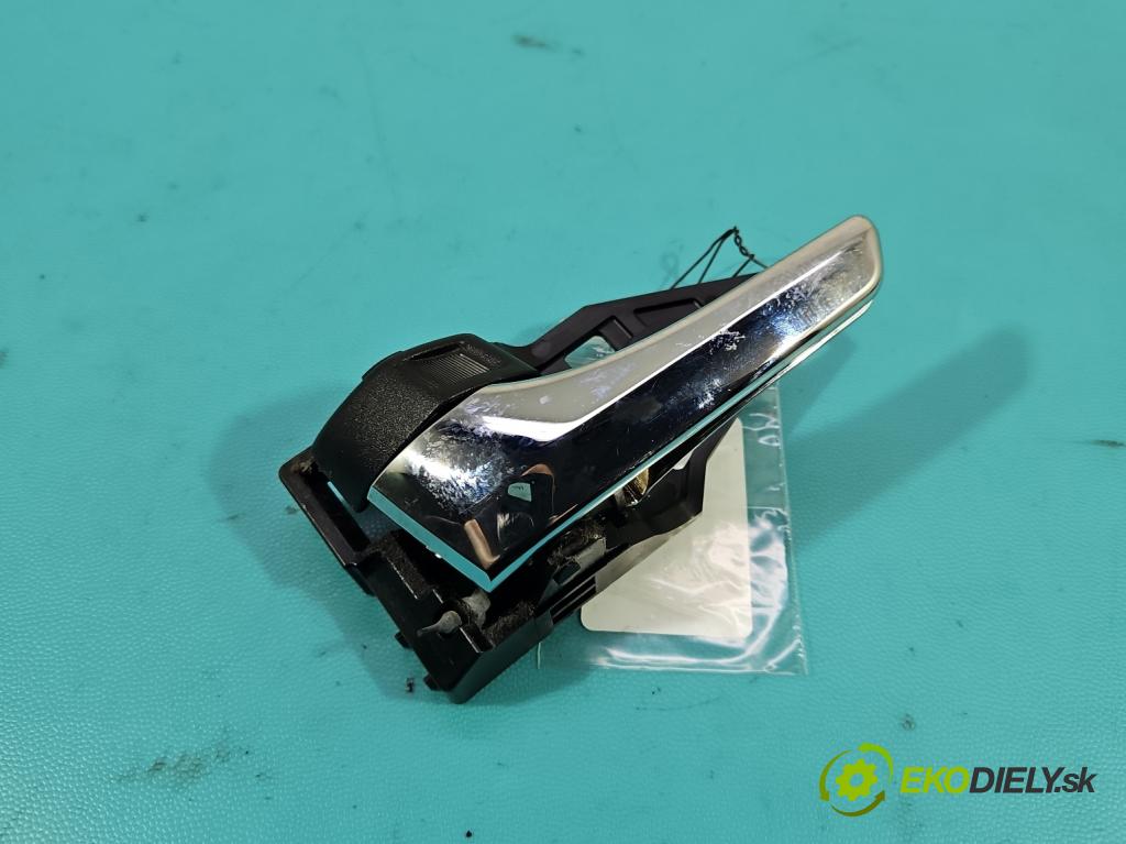 Toyota Rav4 IV 2013-2018 2.0 D4D 143 HP manual 105 kW 1995 cm3 5- rukoväť uvnitř: zadné ľavé 