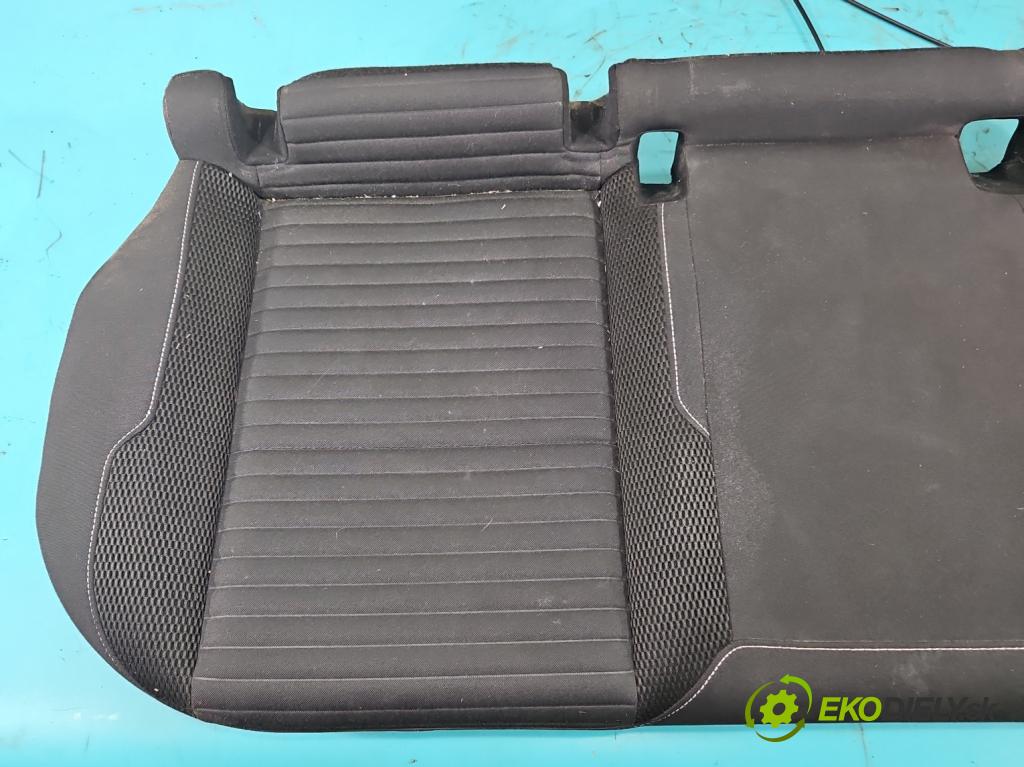 Vw Golf VII 2012-2020 1.4 TSI 150 HP automatic 110 kW 1395 cm3 5- Pohovka: zadné (Sedadlo)