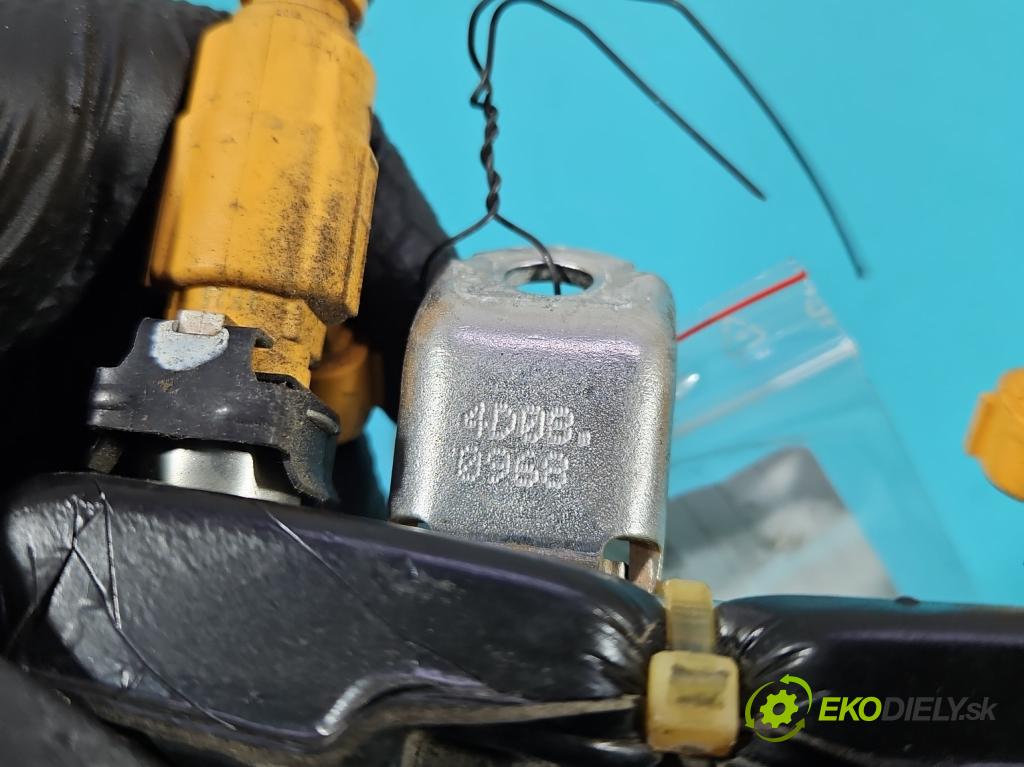 Hyundai Elantra V 2010-2016 1.6 GDI 132  HP manual 97 kW 1591 cm3 4- vstrek 35350-2B070 (Vstrekovač paliva)