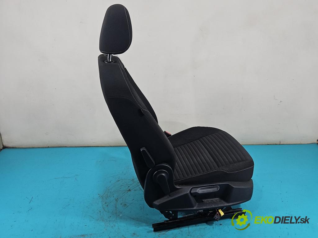 Vw Golf VII 2012-2020 1.4 TSI 150 HP automatic 110 kW 1395 cm3 5- Sedačka pravý  (Sedadlo)