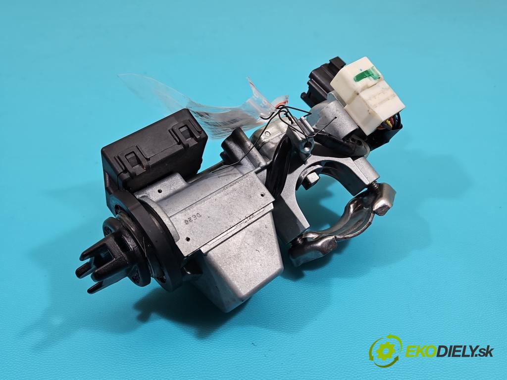 Suzuki Grand Vitara II 2005-2014 2.4 16V 169KM manual 124 kW 2393 cm3 5- Spínačka  (Spínacia skrinka)