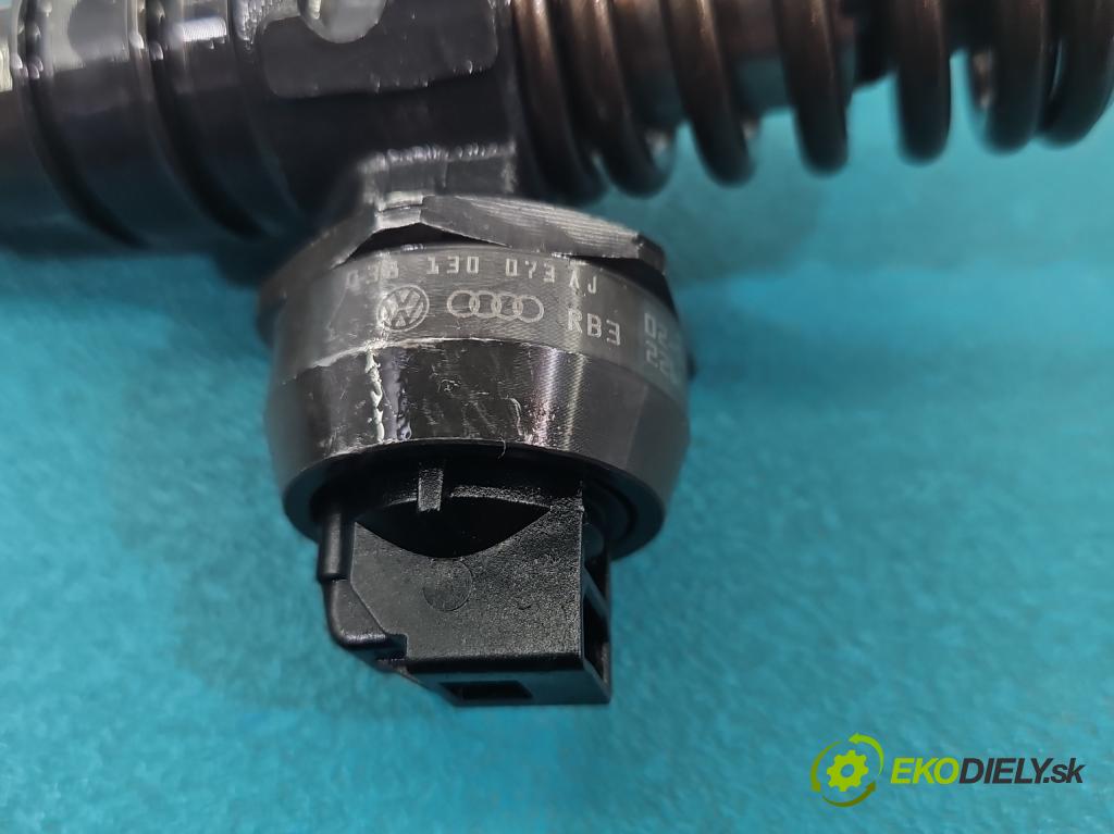 Seat Ibiza III 6L 2002-2008 1.9 tdi 101 HP manual 74 kW 1896 cm3 5- vstrekovacie čerpadlo 0414720037 (Vstrekovač paliva)