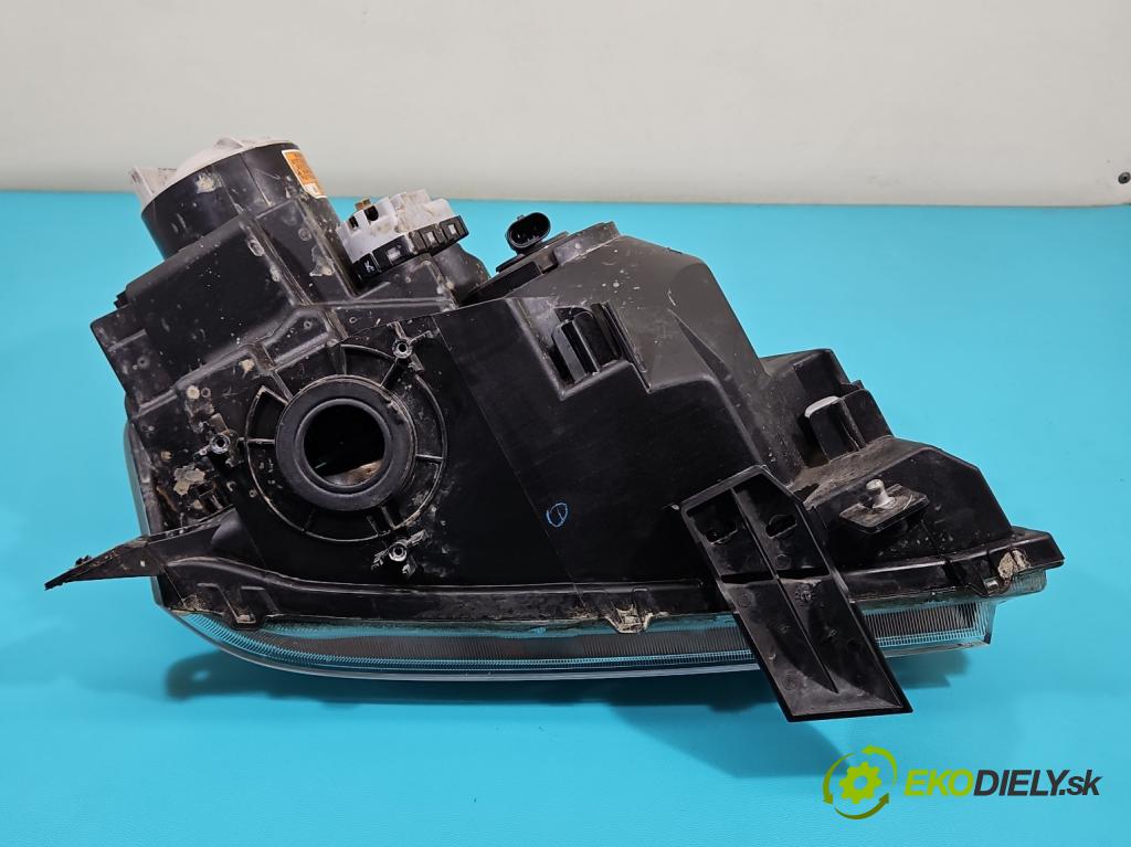 Suzuki Grand Vitara II 2005-2014 2.4 16V 169KM manual 124 kW 2393 cm3 5- Reflektor: ľavý 100-59079 (Kľučka dverí ostatné)