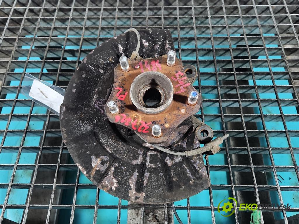 Suzuki Grand Vitara II 2005-2014 2.4 16V 169KM manual 124 kW 2393 cm3 5- náboj levé  (Náboj kola)