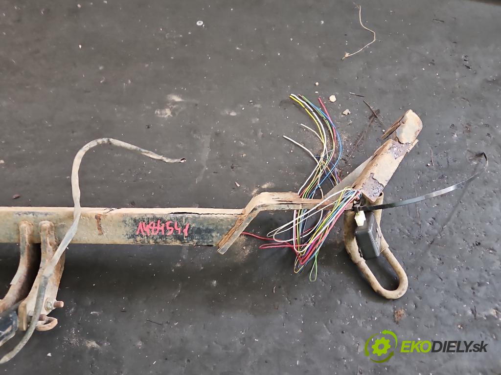 Suzuki Grand Vitara II 2005-2014 2.4 16V 169KM manual 124 kW 2393 cm3 5- oko tažné  (Tažné zařízení)