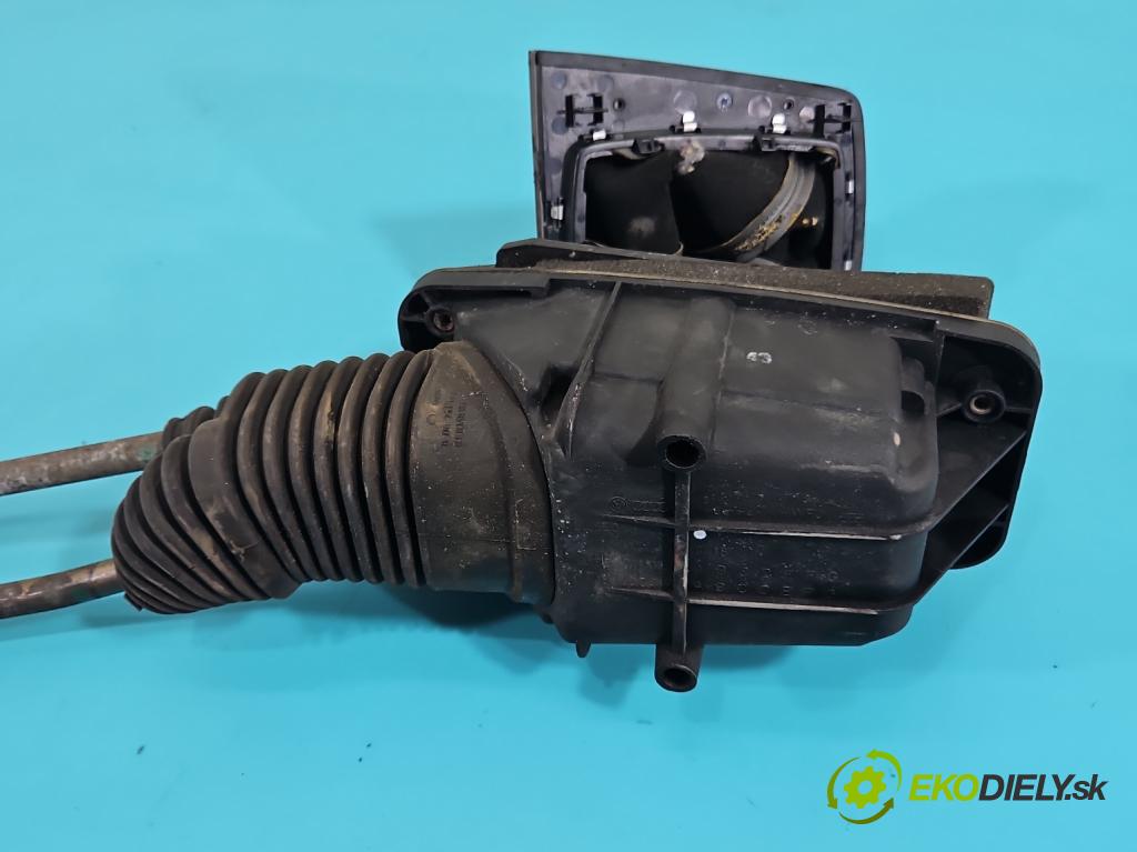 Audi A4 B6 2000-2004 2.0 20V 131 hp manual 96 kW 1984 cm3 4- kulisa změny stupňová 8E0711025 (Řadicí páka (kulisa) )